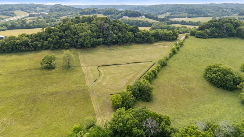1924 Thompson Station Rd, Thompsons Station, TN 37179