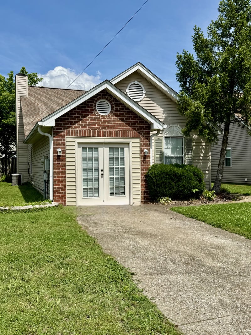 1006 Valley Dr, Goodlettsville, TN 37072