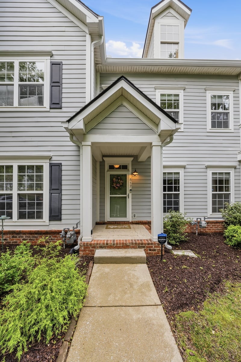 817 Hobbit Ln, Nashville, TN 37211