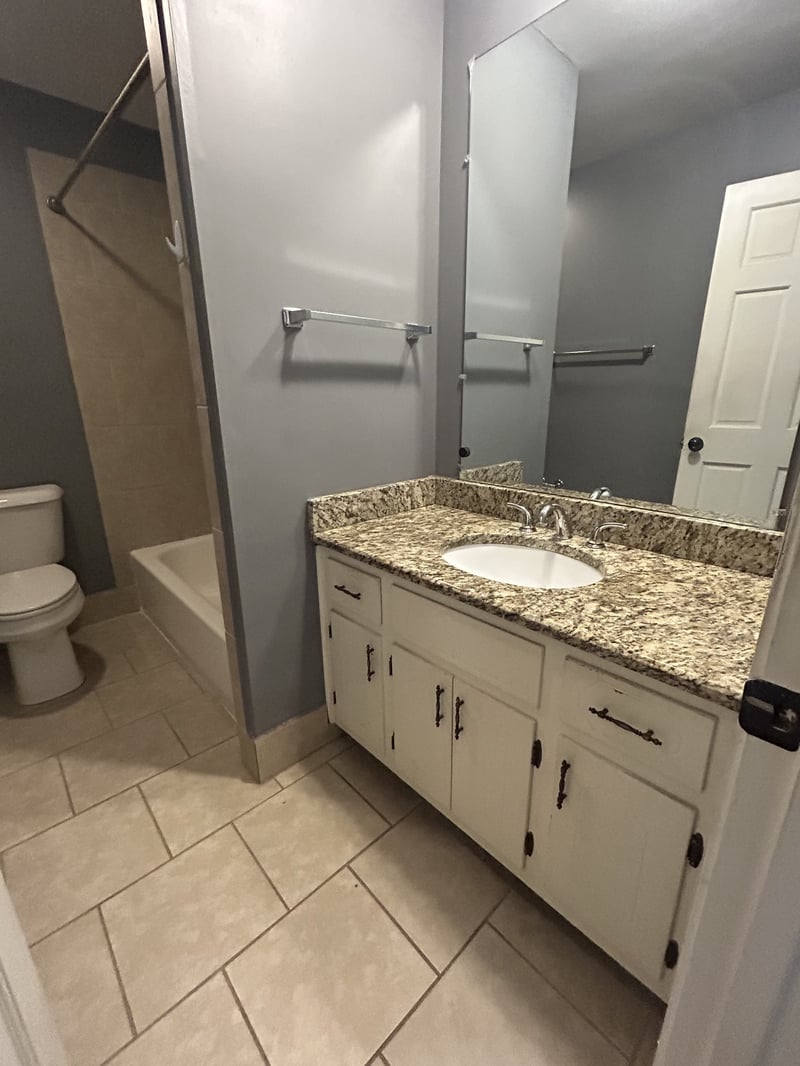 1140 E Main St, Gallatin, TN 37066