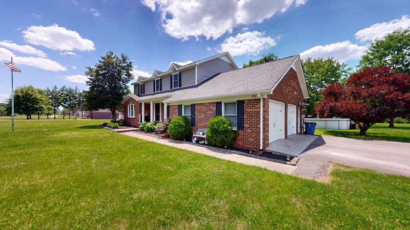 7770 Bridlewood Dr, Christiana, TN 37037