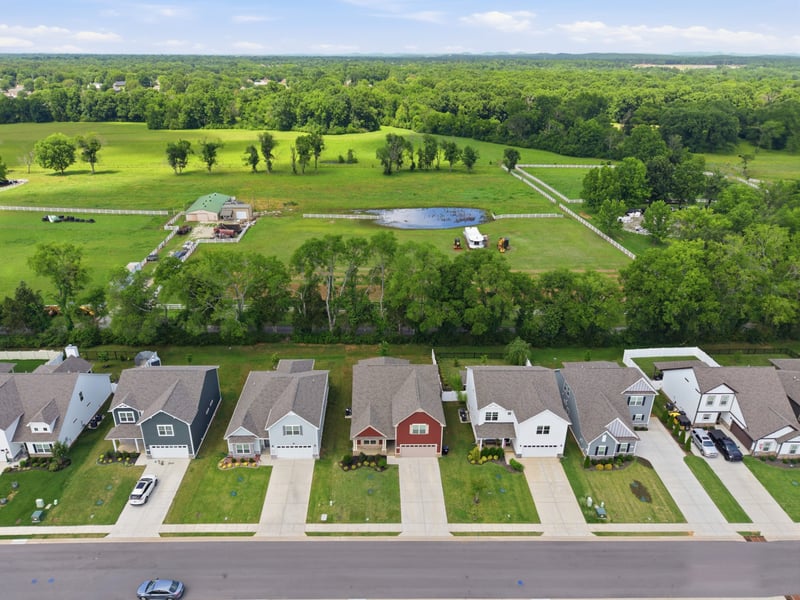 2407 Fig Dr, Murfreesboro, TN 37127