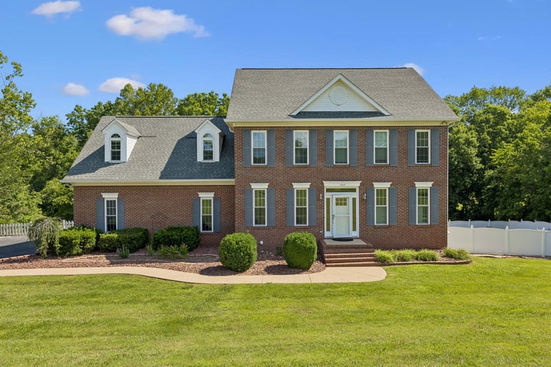 1404 Brook Dr, Columbia, TN 38401