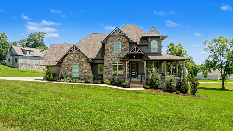 1043 Emerald Valley Dr, Castalian Springs, TN 37031