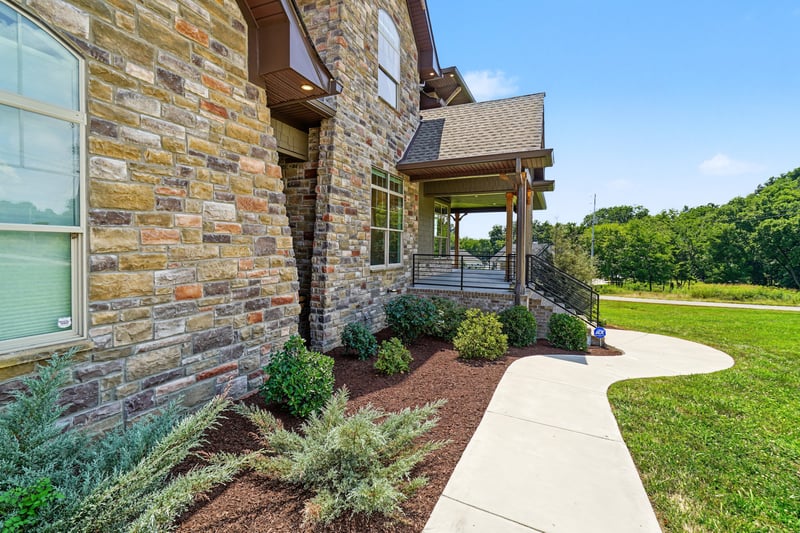 1043 Emerald Valley Dr, Castalian Springs, TN 37031