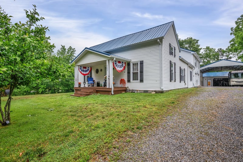2405 Little Bartons Creek Rd North, Cumberland Furnace, TN 37051