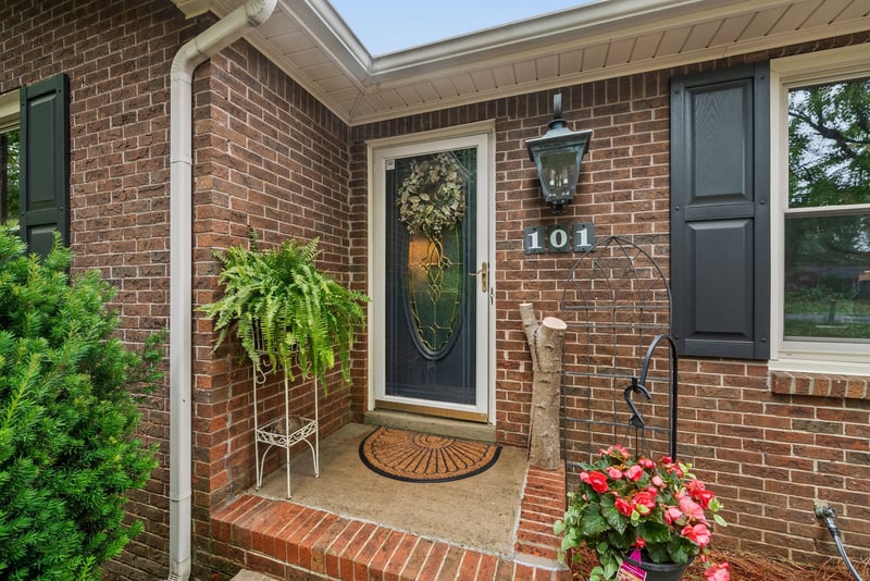 101 Fairmont Dr, Franklin, TN 37064