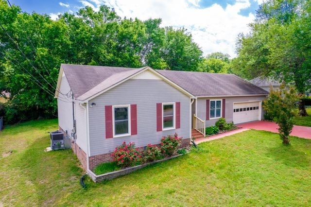 2017 Windsor Dr, Columbia, TN 38401