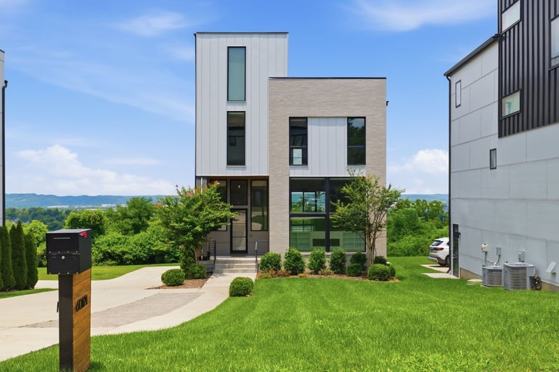 6012 Hill Cir, Nashville, TN 37209