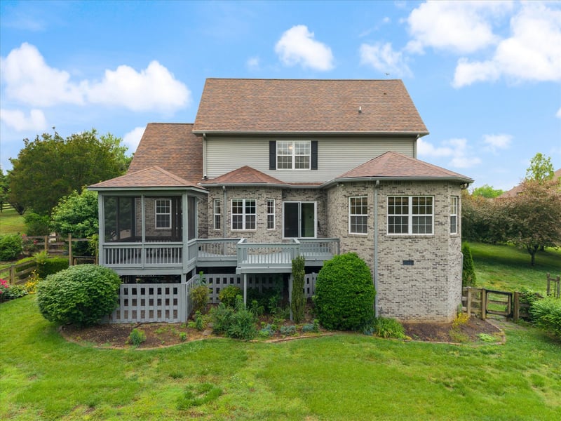 2216 Twin Peaks Ct, Spring Hill, TN 37174
