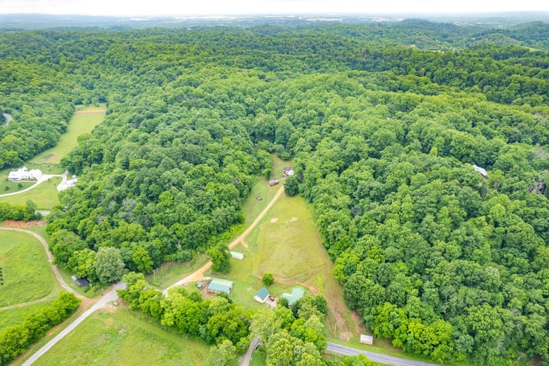 2650 Haywood Hollow Rd, Columbia, TN 38401