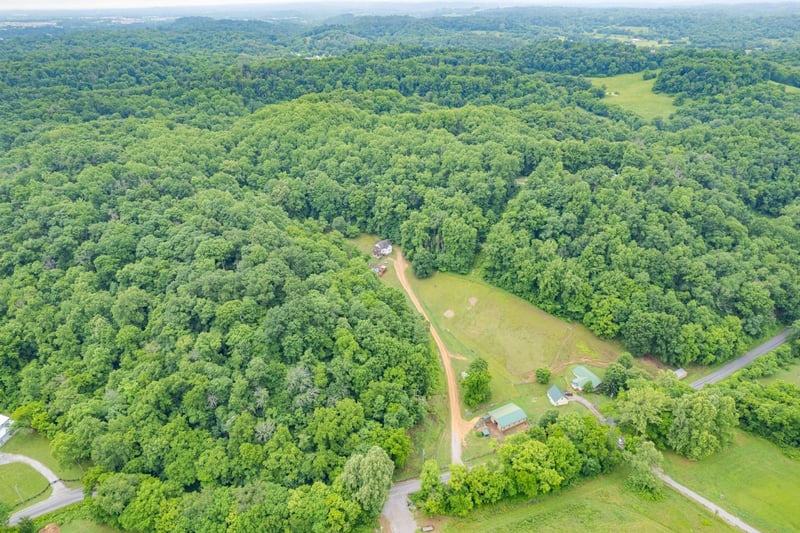2650 Haywood Hollow Rd, Columbia, TN 38401