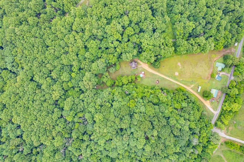 2650 Haywood Hollow Rd, Columbia, TN 38401