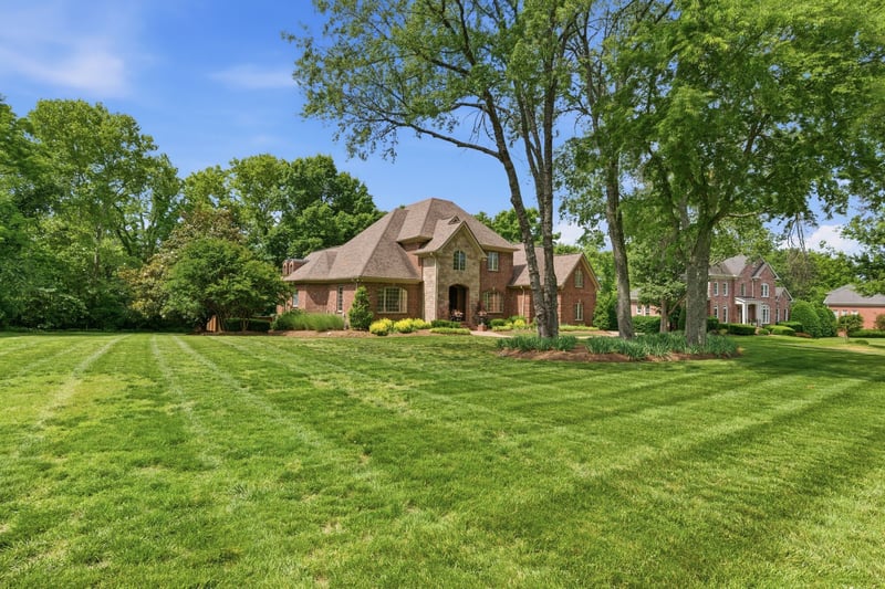 9421 Whittingham Dr, Brentwood, TN 37027