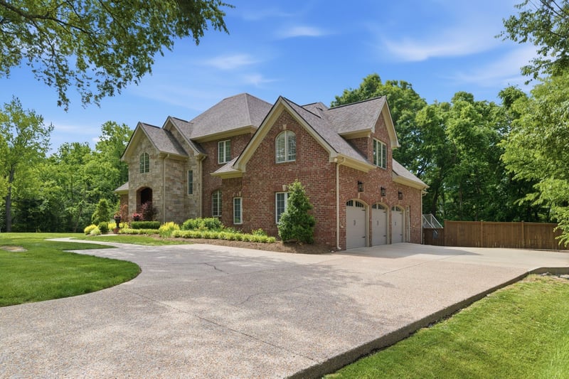 9421 Whittingham Dr, Brentwood, TN 37027