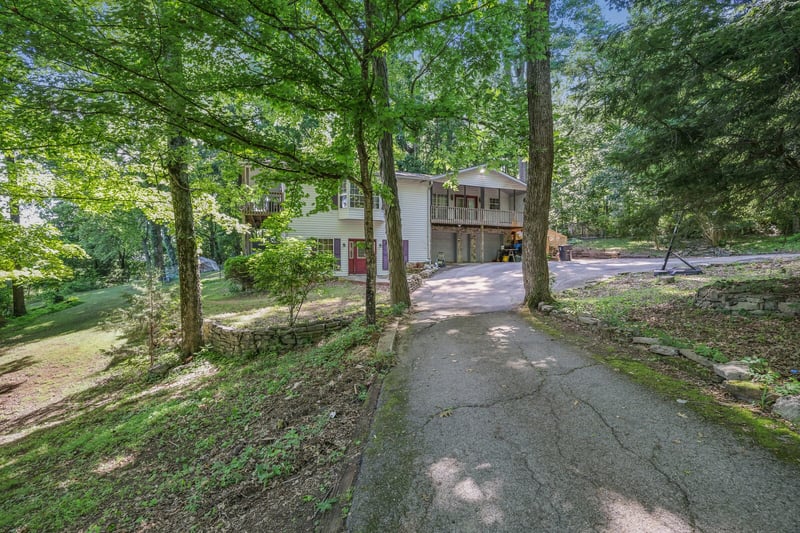 1153 Bear Creek Pike, Columbia, TN 38401