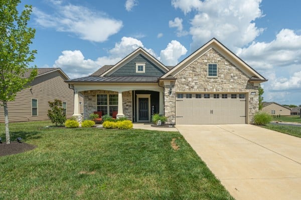 2212 Henderson Dr, Spring Hill, TN 37174