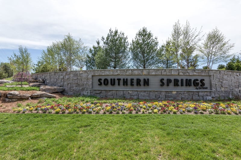 2212 Henderson Dr, Spring Hill, TN 37174