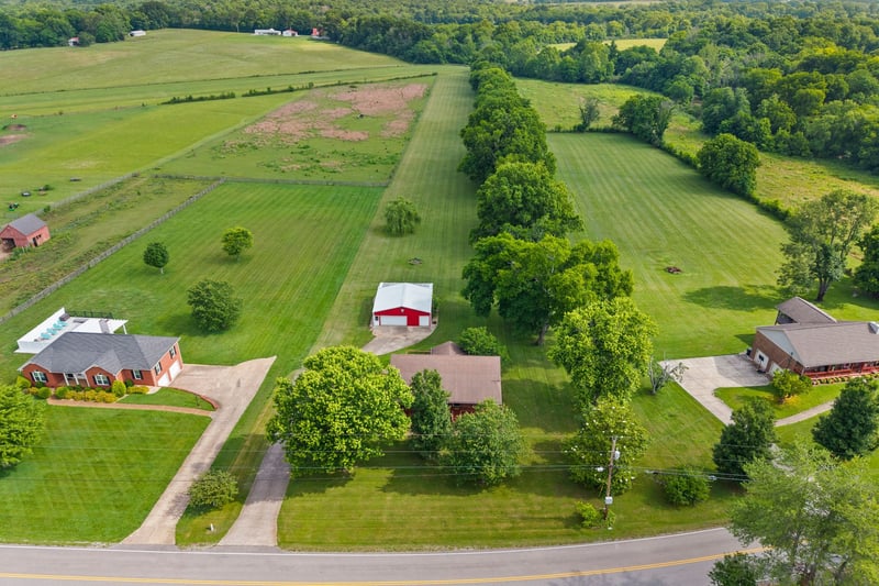 2755 Greens Mill Rd, Columbia, TN 38401