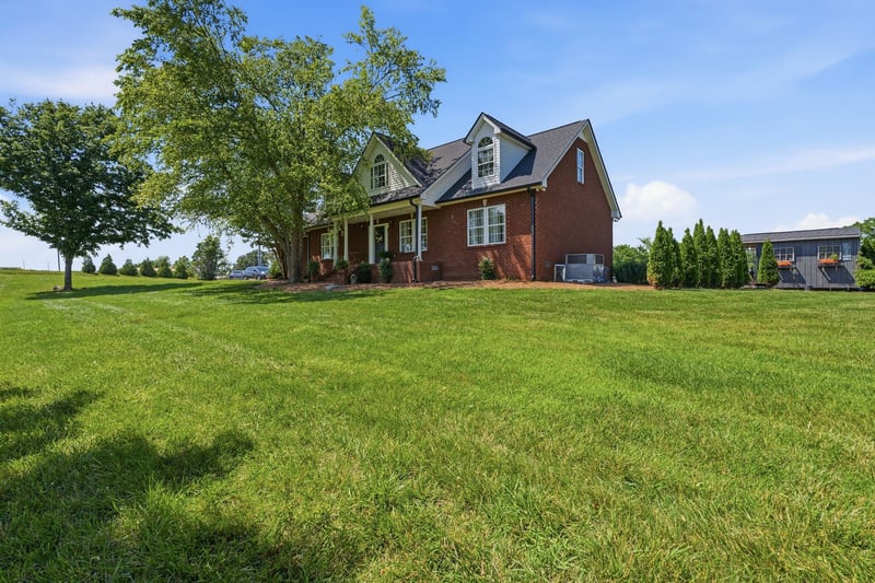 5017 Somerville Rd, Cross Plains, TN 37049