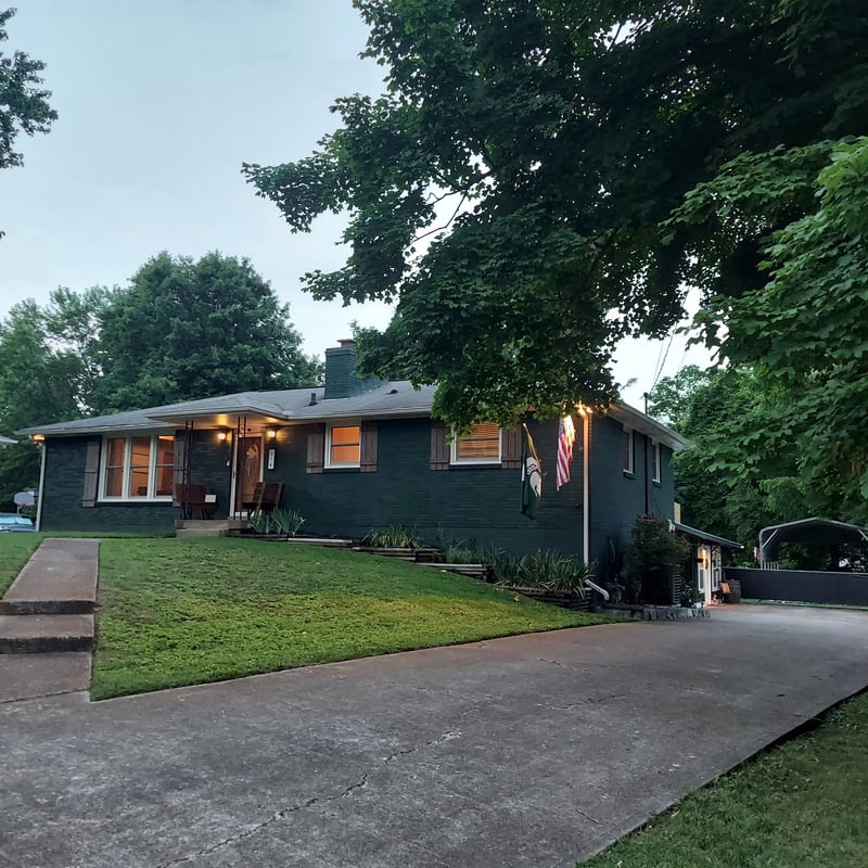 216 Roberta Dr, Hendersonville, TN 37075