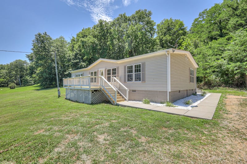 4002 Rippey Lake Rd, Mount Pleasant, TN 38474