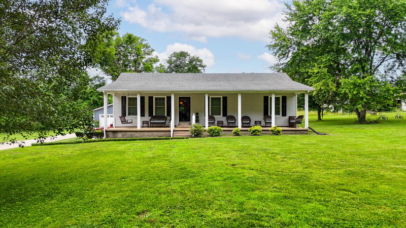 102 Printwood Dr, Dickson, TN 37055