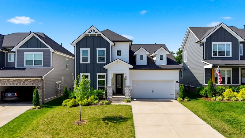 1089 Callaway Dr, Lebanon, TN 37087