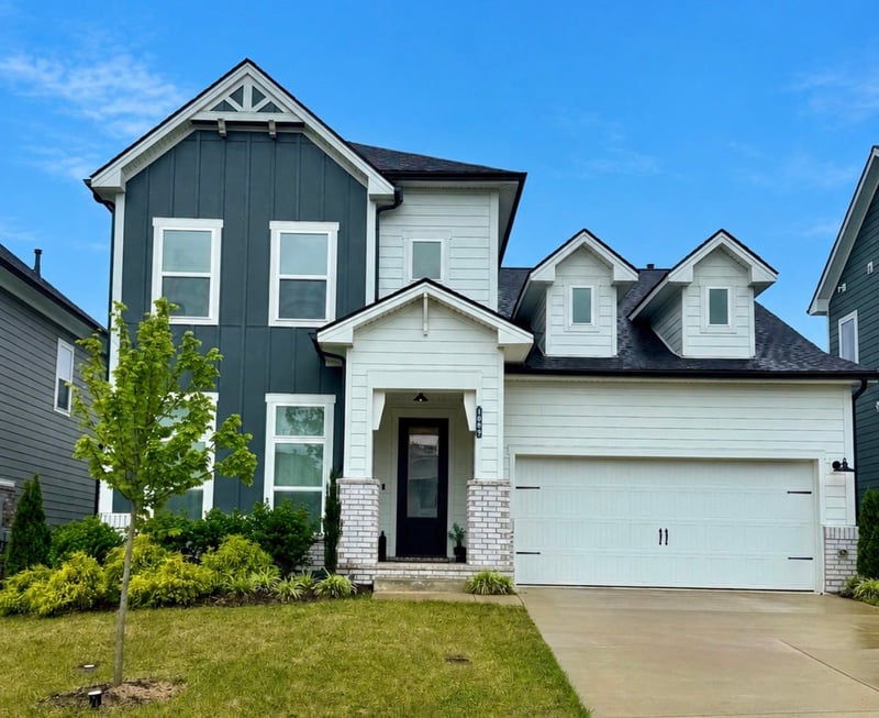 1089 Callaway Dr, Lebanon, TN 37087