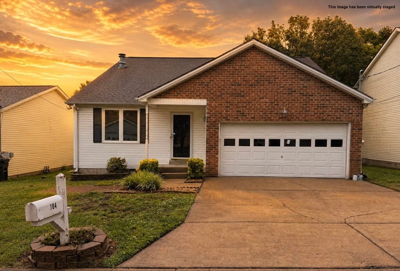 104 Edgehill Ln, Hendersonville, TN 37075