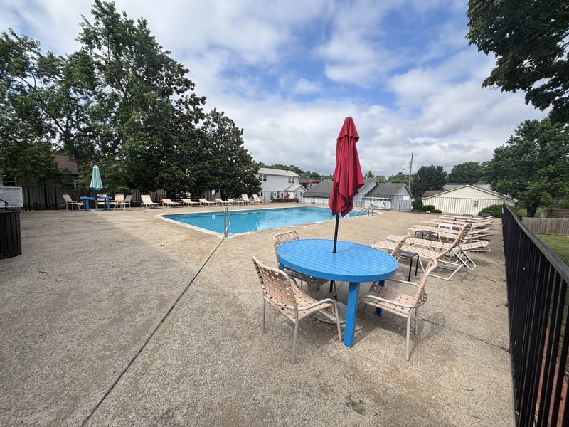 104 Edgehill Ln, Hendersonville, TN 37075