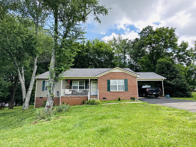 500 Spring Valley Dr, Columbia, TN 38401
