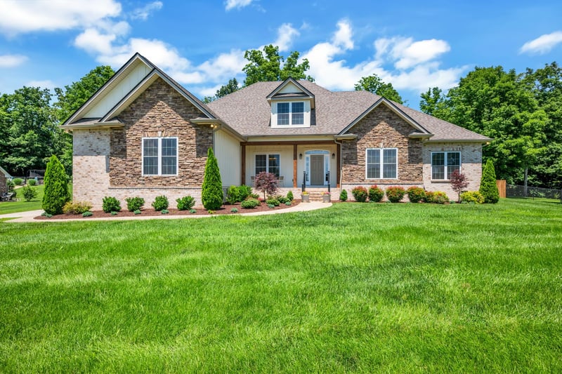 111 Bryton Ct, Burns, TN 37029