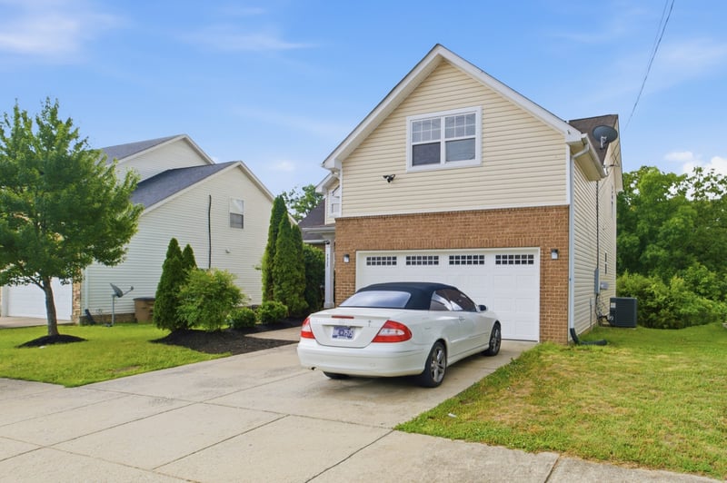 4925 Secretariat Dr, Antioch, TN 37013