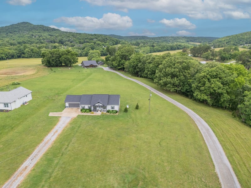 242 Plunkett Creek Rd, Gordonsville, TN 38563