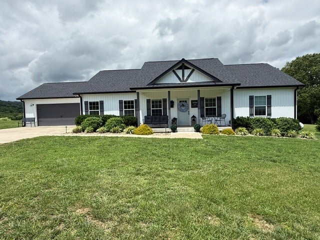 242 Plunkett Creek Rd, Gordonsville, TN 38563