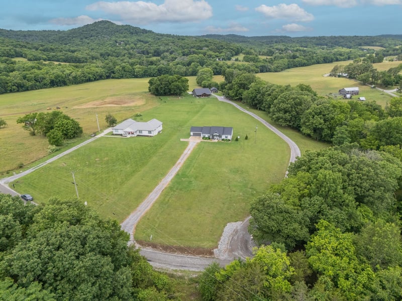 242 Plunkett Creek Rd, Gordonsville, TN 38563