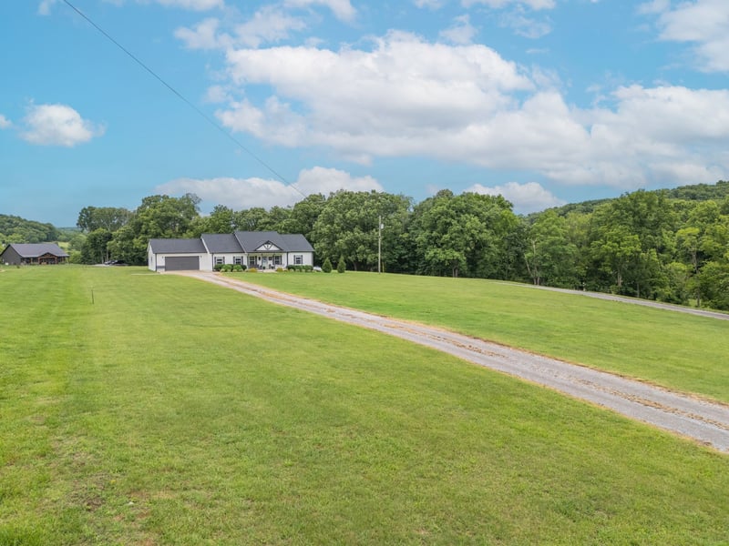 242 Plunkett Creek Rd, Gordonsville, TN 38563
