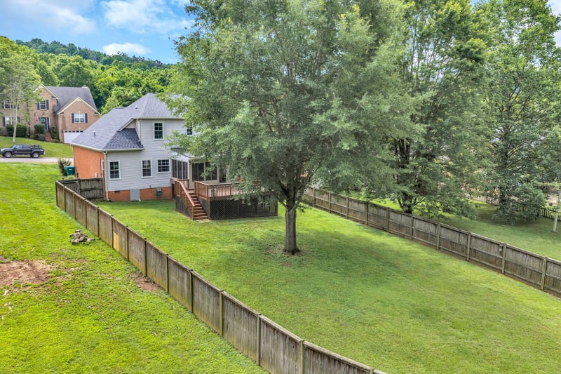 7824 Farmington Pl, Nashville, TN 37221