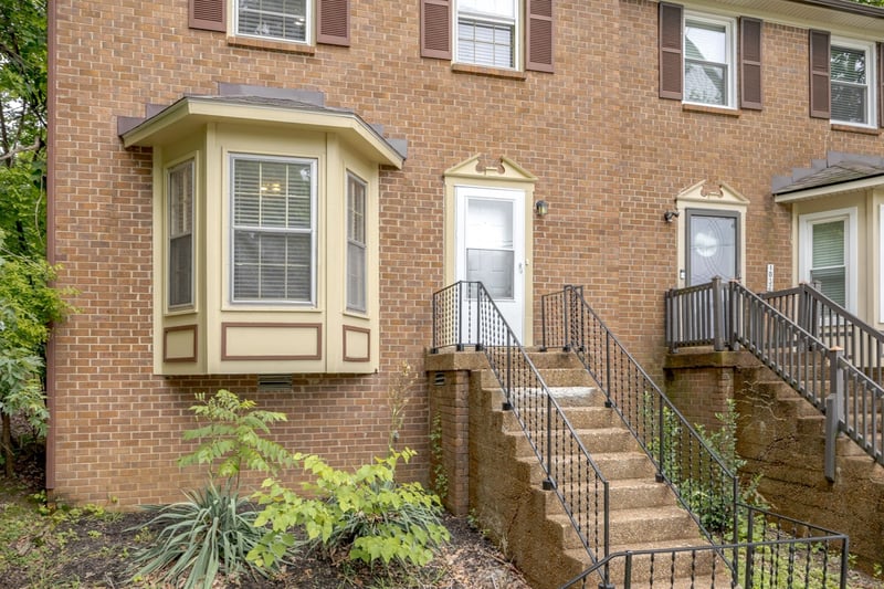 1034 Pleasant View Dr, Nashville, TN 37214