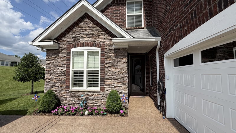 1010 Larkwood Dr, Hermitage, TN 37076