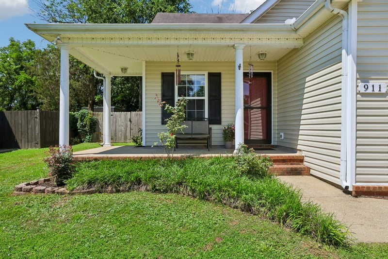 911 Buckhaven Dr, Smyrna, TN 37167