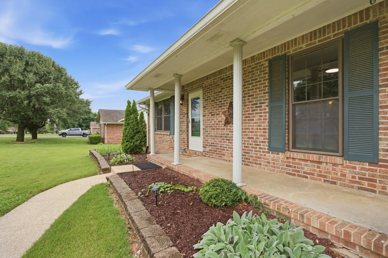405 Lookout Dr, Columbia, TN 38401