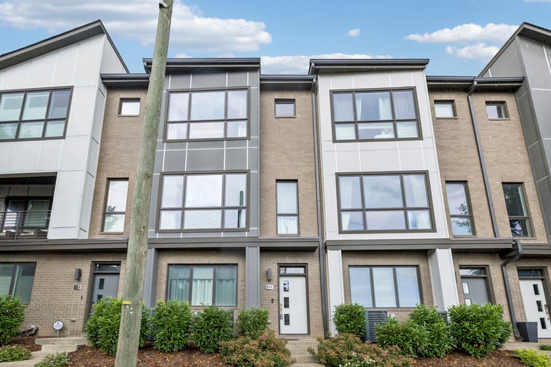 712 Melpark Dr, Nashville, TN 37204