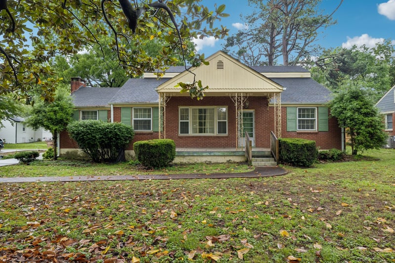 249 Fairway Dr, Nashville, TN 37214