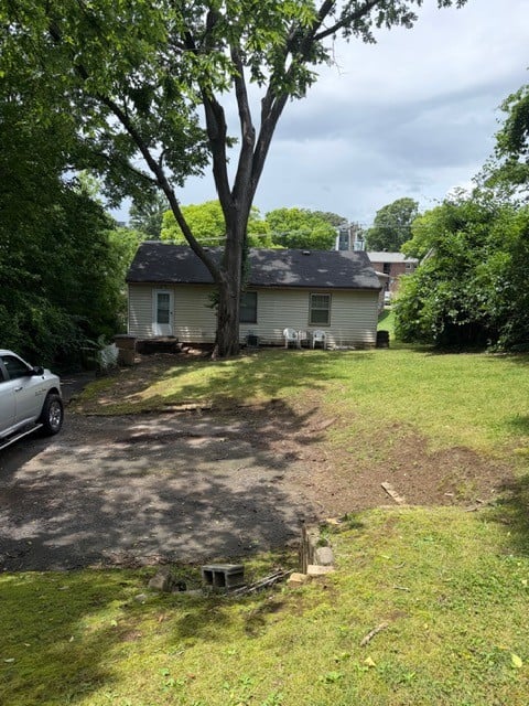 704 Glenview Dr, Nashville, TN 37206
