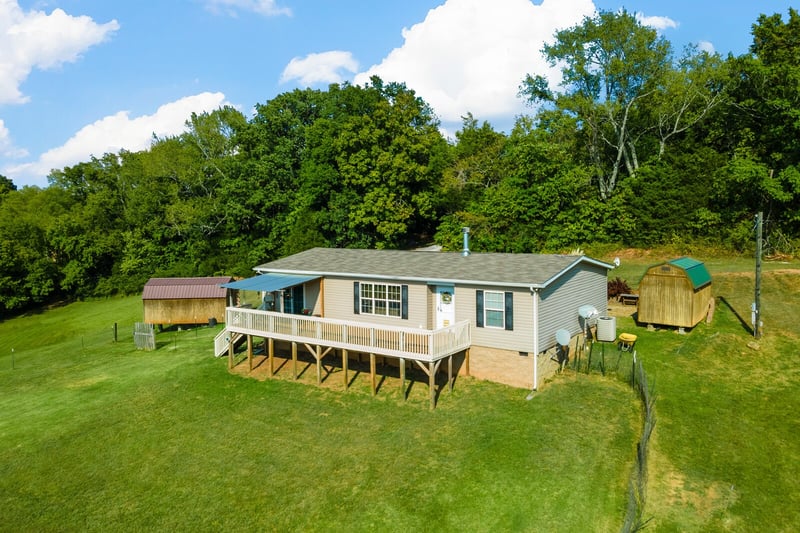 2114 Peach Orchard Rd, Culleoka, TN 38451