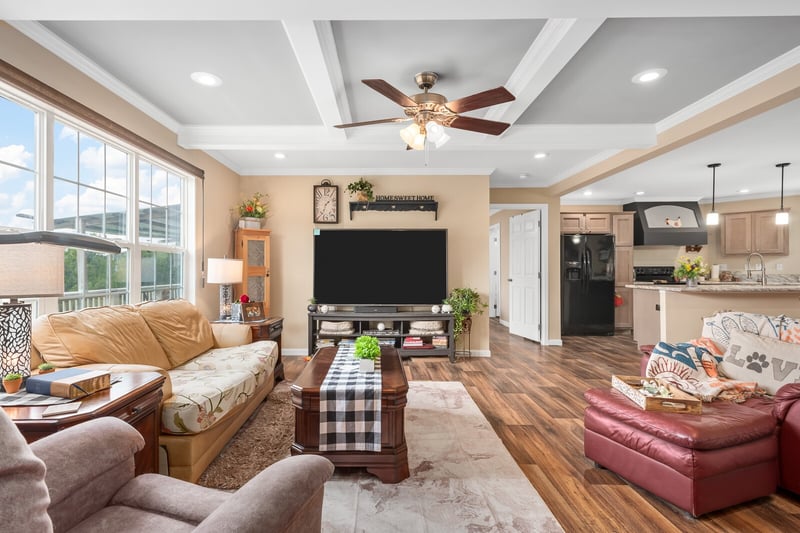 2114 Peach Orchard Rd, Culleoka, TN 38451