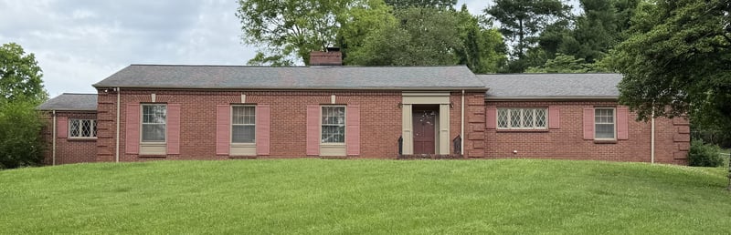 105 3rd Ave, Springfield, TN 37172