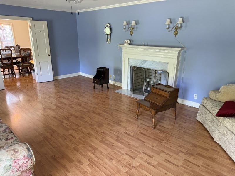 105 3rd Ave, Springfield, TN 37172